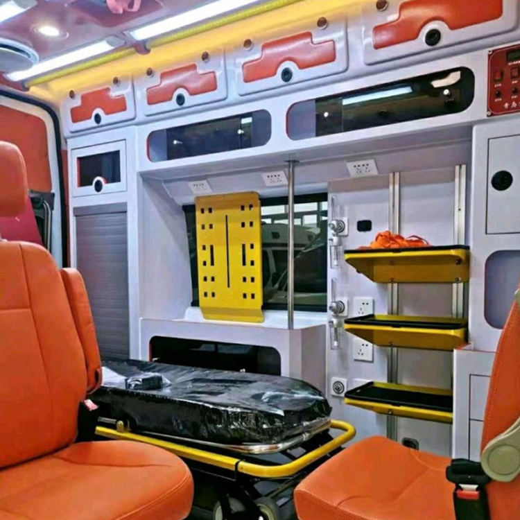 藤县长途救护车护送病人租赁价格
